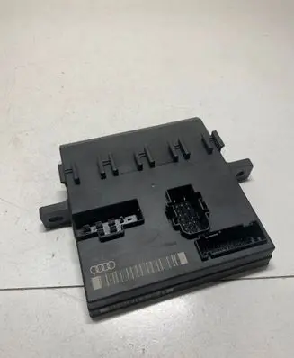 Audi A4 S4 B6 8E 8H Comfort/convenience module 8E0907279E