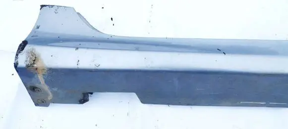Chrysler 200 Sill