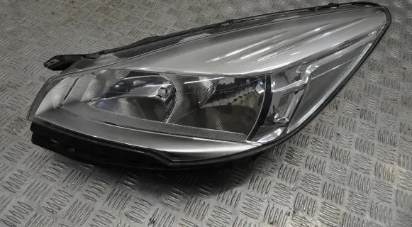 Ford Kuga II Headlight/headlamp CV44-13W029