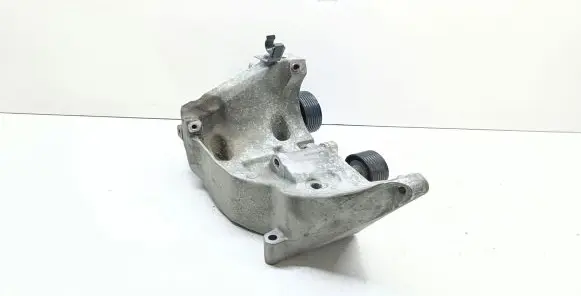 BMW 5 F10 F11 Generator/alternator bracket 