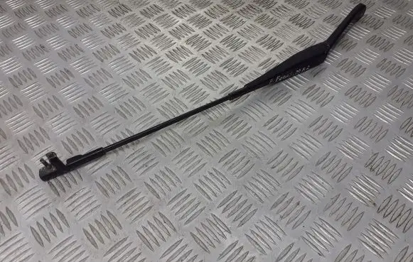 Ford Focus Front wiper blade arm 4M51-17526-AB