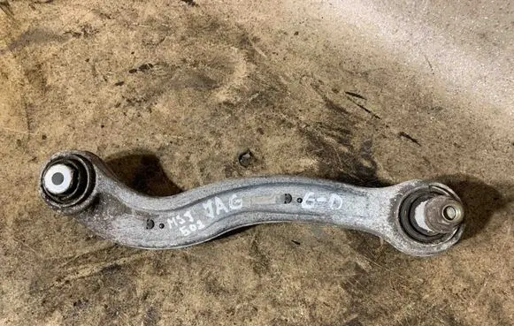 Rear upper control arm/wishbone