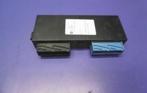 Opel Astra H Convertible roof control unit 133025305 13197774