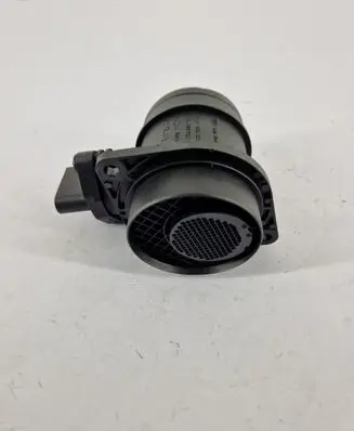 Volkswagen Golf V Mass air flow meter 0281002531