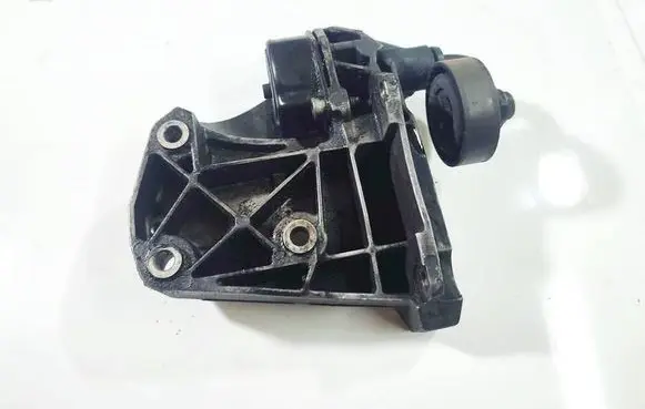 BMW 5 E60 E61 Engine mounting bracket 64557786708