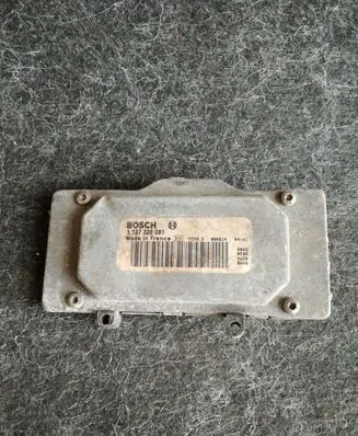 Volvo S60 Coolant fan relay 1137328081
