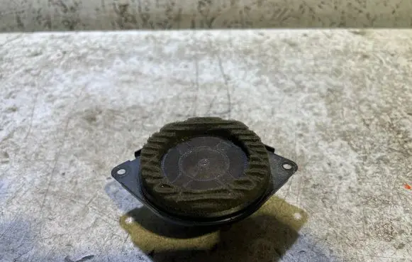 Dodge Challenger Panel speaker 68043045AD 8923021701A 05115J0853
