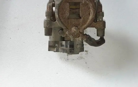 Rear brake caliper