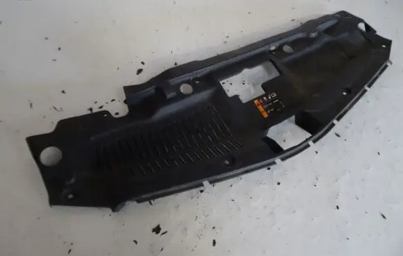 Opel Mokka Radiator trim 95079808