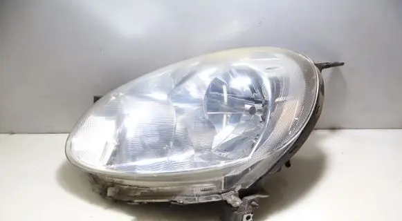 Nissan Micra Headlight/headlamp