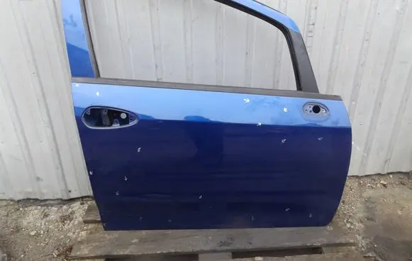 Fiat Grande Punto Front door