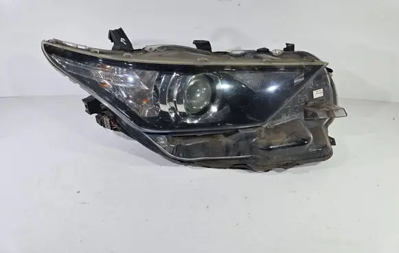 Toyota Auris E180 Headlight/headlamp 8111002K40 90070911