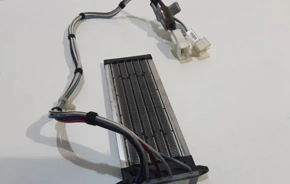 Toyota Avensis T270 Optional radiator MF0134100400 09T279K0099