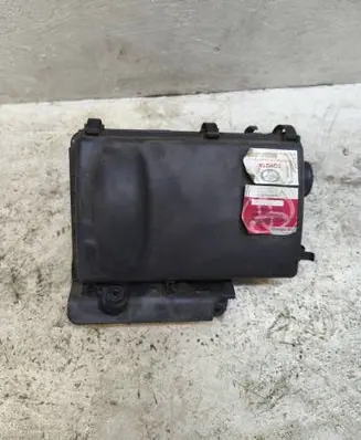 Toyota Prius (XW20) Air filter box 1001406970 2114 2220422010