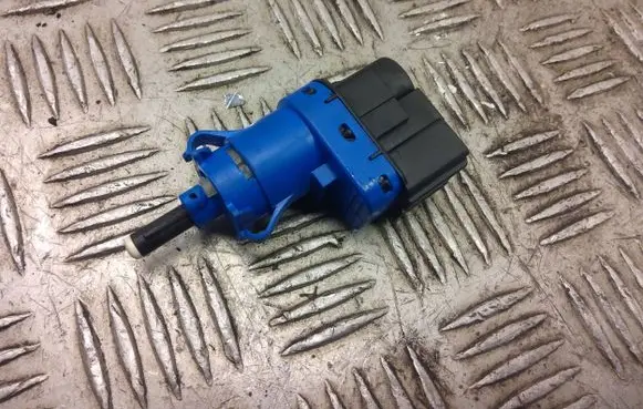 Mazda CX-3 Brake pedal sensor switch bn7n