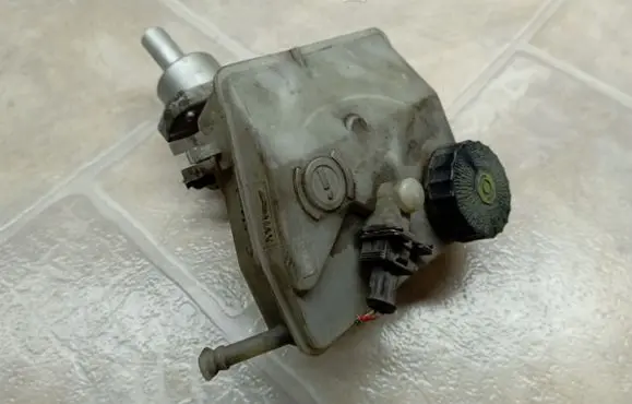 Peugeot 206 Master brake cylinder