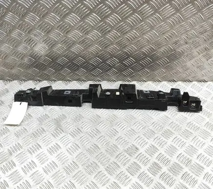 BMW i3 Fender mounting bracket 7299184