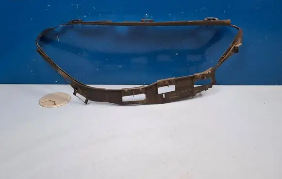 Under headlight/headlamp trim