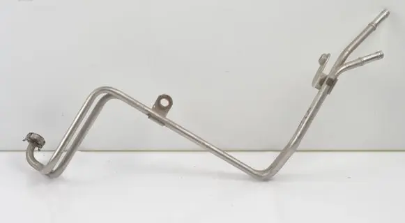 Volkswagen PASSAT B8 Coolant pipe/hose 04E122157M 23031604