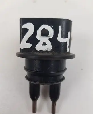 Volkswagen PASSAT B6 Windshield washer fluid level sensor 7M0919376