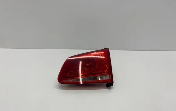 Volkswagen Touareg II Tailgate rear/tail lights 7P6945094C