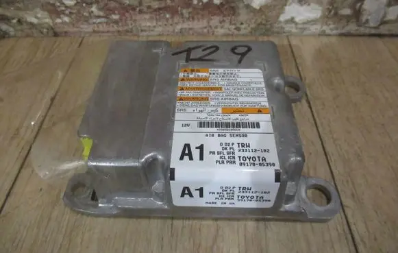 Toyota Avensis T270 Airbag control unit/module