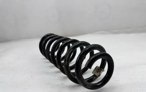 Volkswagen Tiguan Rear coil spring 5Q0F511115