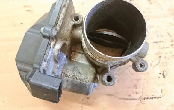 Audi A4 S4 B7 8E 8H Throttle valve A2C53338105 03L128063E 1106091753