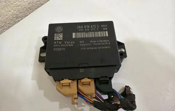 Volkswagen Tiguan Parking PDC control unit/module 3AA919475S