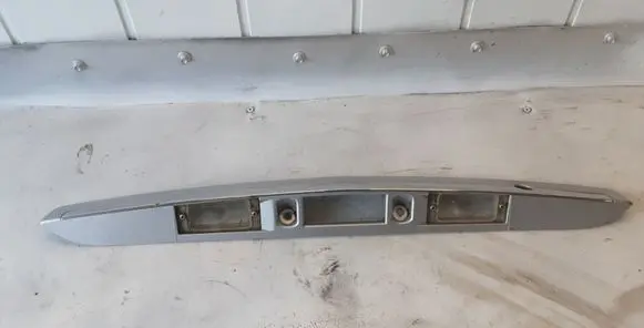 KIA Sorento Trunk door license plate light bar 925003E1
