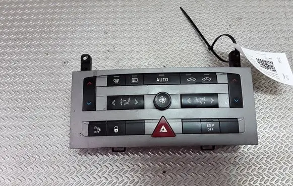 Peugeot 407 Climate control unit 96573322