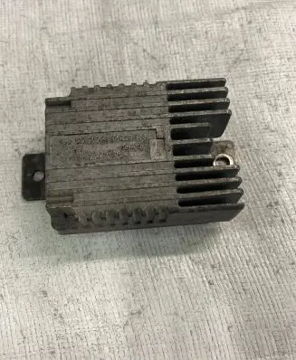 Mercedes-Benz A W169 Coolant fan relay A0275458032 E5001004