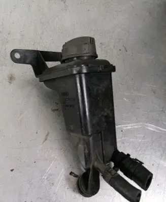 Audi A4 S4 B8 8K Power steering fluid tank/reservoir 8E0422373B