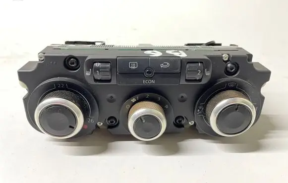 Volkswagen PASSAT B6 Climate control unit