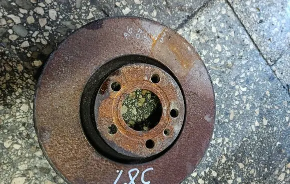 Audi A6 S6 C6 4F Front brake disc