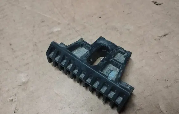 Chrysler Voyager Battery bracket 