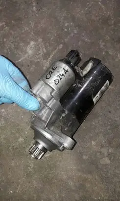 Volkswagen PASSAT B7 Starter motor 02Z911024A