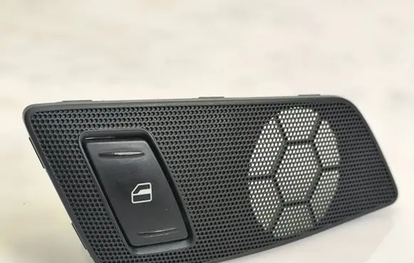 Side speaker trim/cover