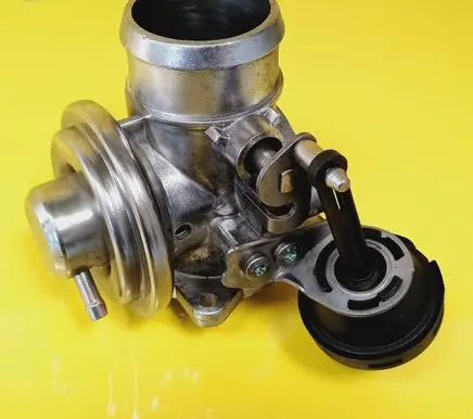 Volkswagen Golf IV EGR valve 038129637B 038131501M