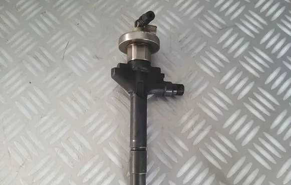 Mazda 616 - 618 Fuel injector 13H50A