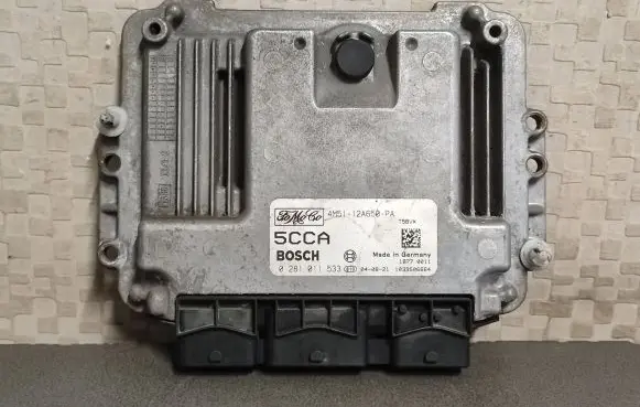Ford Focus C-MAX Engine control unit/module 4M5112A650PA