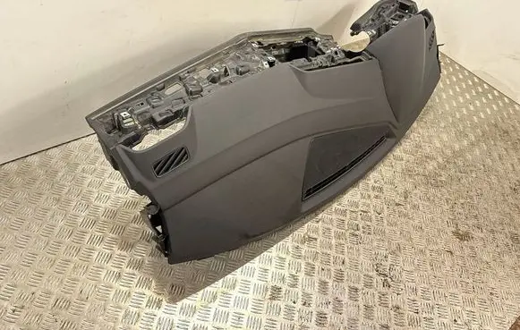 Audi Q3 F3 Dashboard 83B857033 83B857001 83A880204E