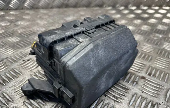 Mitsubishi Outlander Fuse module