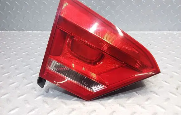 Volkswagen PASSAT B7 USA Tailgate rear/tail lights 561945093 561945259