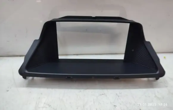 Radio/GPS head unit trim