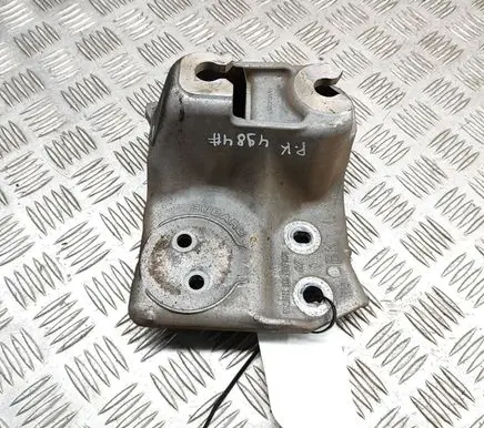 Subaru Outback (BS) Engine mounting bracket 41032AJ090