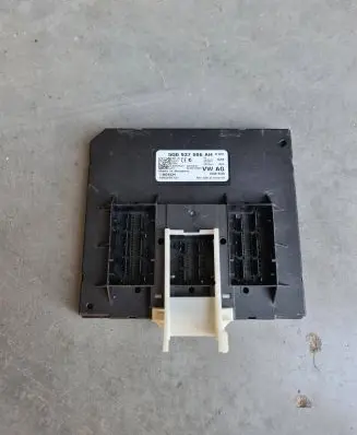 Volkswagen PASSAT B8 Comfort/convenience module 5Q0937086AH F005V01737