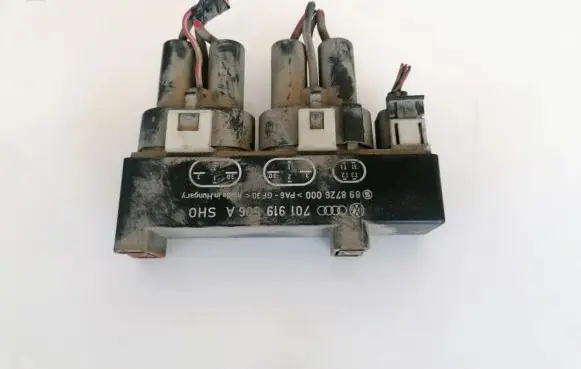 Coolant fan relay