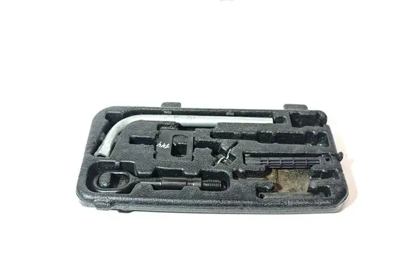 Audi A6 C7 Tool set 4G9012109 8N0012219 8K0605615