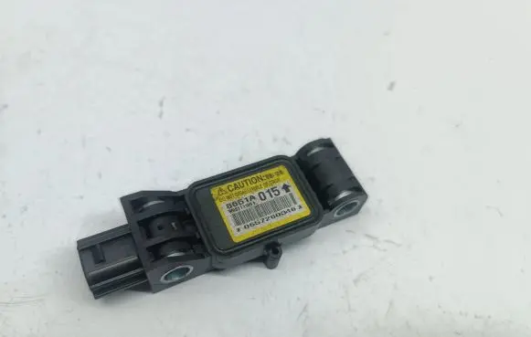 Mitsubishi Grandis Airbag deployment crash/impact sensor 8651A015 W002T11091